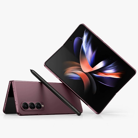 Samsung: Get $200 OFF and Up to $700 Enhanced trade-in credit on the Galaxy Z Fold4