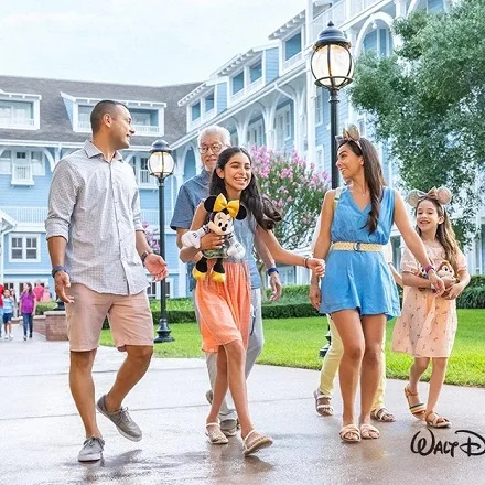 Priceline: Save Up to 35% on Rooms at Select Disney Resort Hotels When You Stay 5 Nights or More