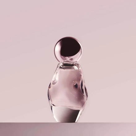 Kylie Cosmetics: Now Available Cosmic Kylie Jenner Kylie's Debut Fragrance