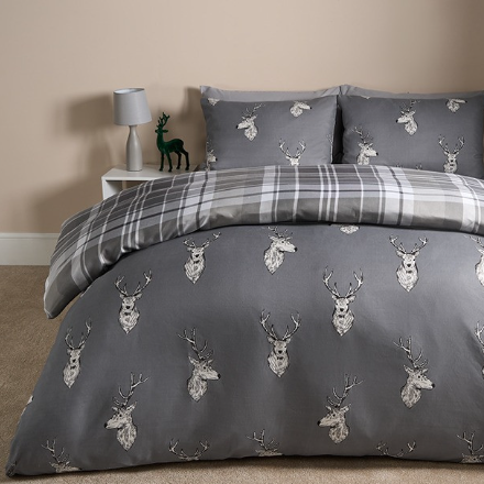 Online Home Shop: OHS Stag Checkered Reversible Duvet Set - Charcoal