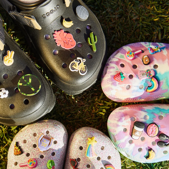 Crocs us：Up to 50% OFF + Extra 40% oFF