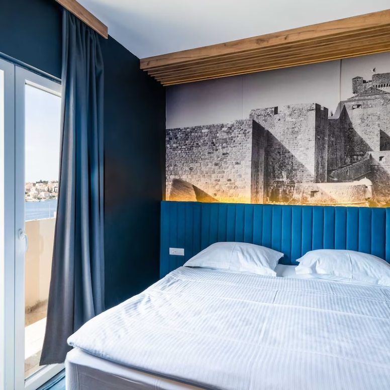 Expedia UK: The Family Getaway Sale Save 25%+ Member Prices